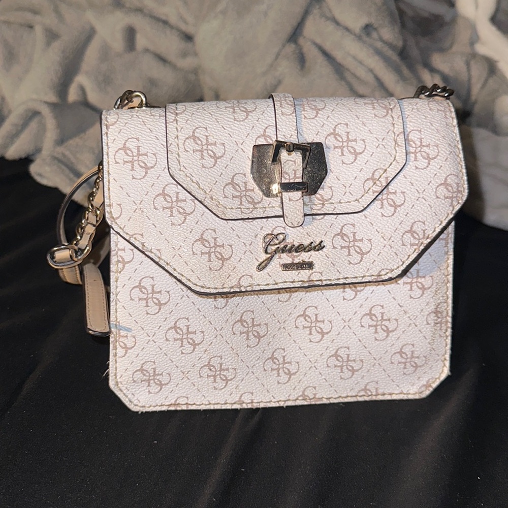 White and gold guess crossbody bag